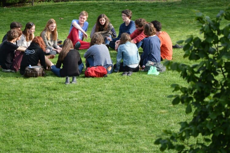 How to Move From Casual Conversations to Meaningful, Life-Changing Connections
